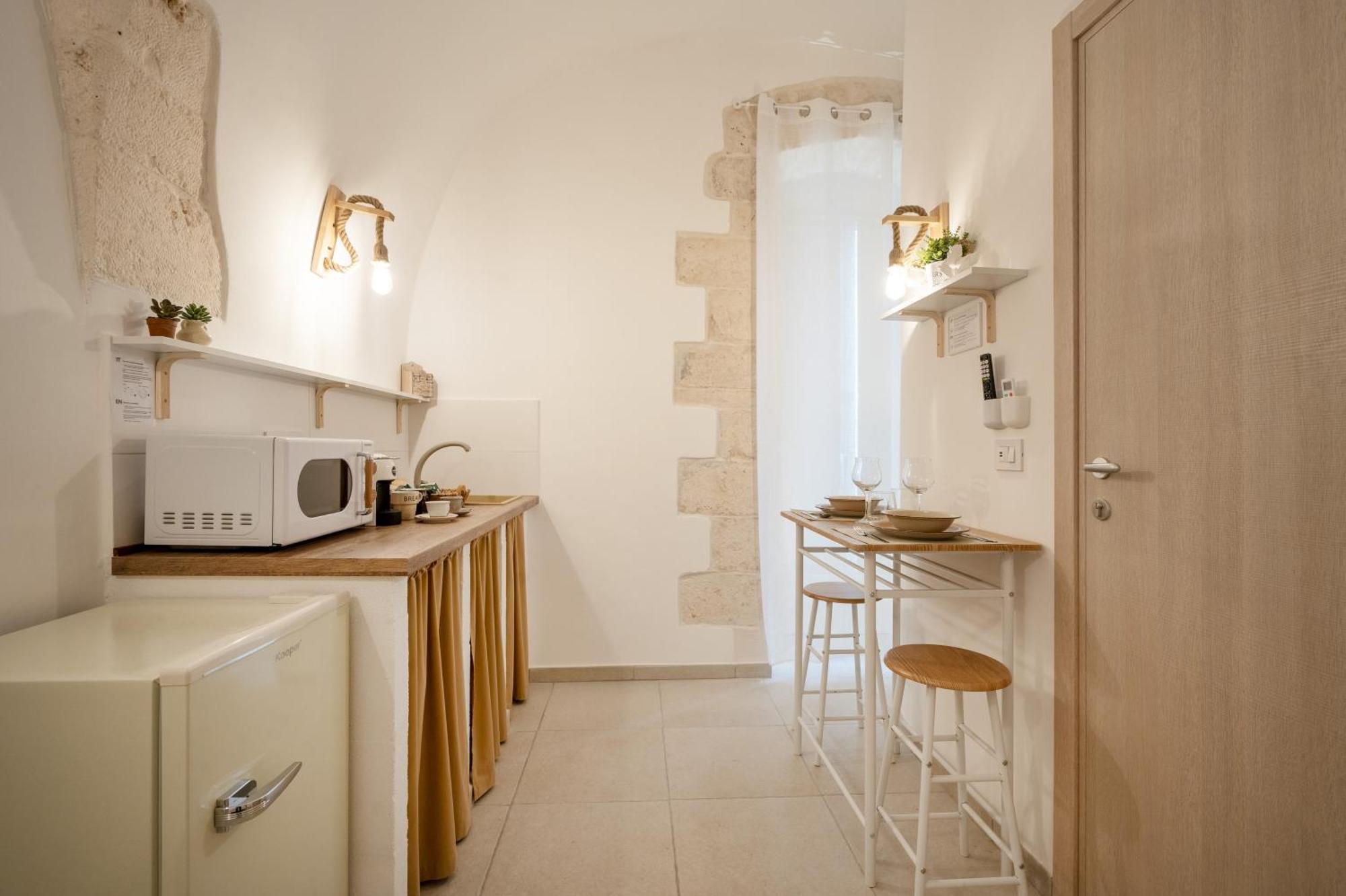 Dimora Giulia Luxury Suite And Room 卡斯特拉纳格罗泰 外观 照片